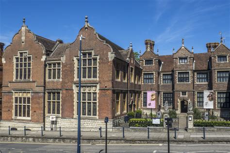 It has excellent shopping facilities, a vibrant cafe, restaurant and. Maidstone and its Legacy from Medieval Archbishops ...