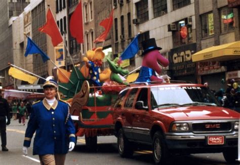 Barney And Friends Macys Thanksgiving Day Parade Wiki Fandom