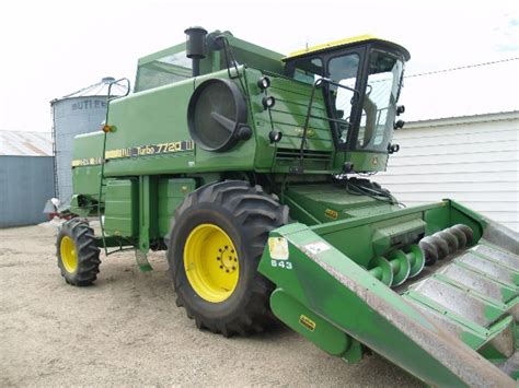 High Auction Prices On 30 Year Old John Deere 7720 Combines