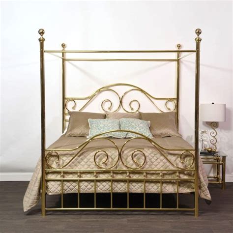 The two brush brass canopy beds, which are a modern take on victorian style, both hit the right note. Brass Canopy Bed: so elegant and beautiful! | Queen size ...