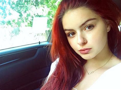 Ariel Winters Prom Hair Will Give You Serious Little Mermaid Vibes