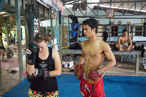 an american in thailand muay thai motivation gong style fightland