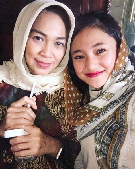 13 Ibu Seleb Indonesia Ini Jarang Terekspos Sama Sama Cantik