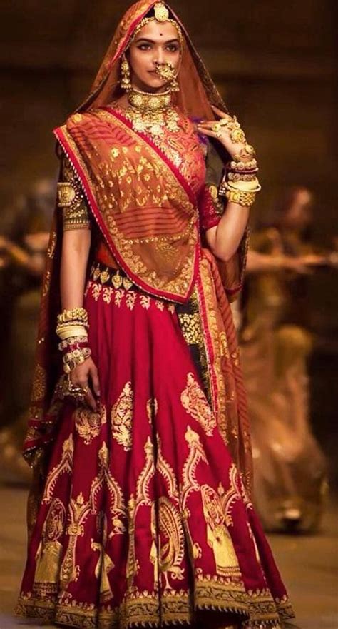 Want To Look Like A Royal Bride Get Deepika Padukones Ghoomar Look