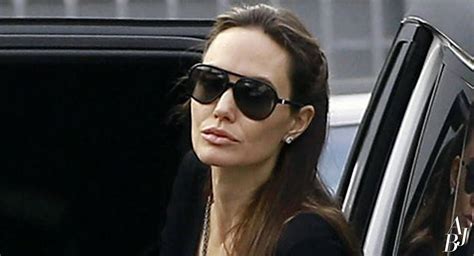 Jolie Comemora O Anivers Rio Do Irm O Em Beverly Hills Angelina Jolie Brasil