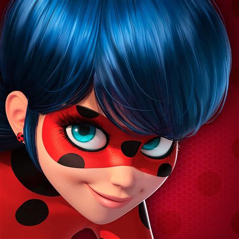 Ladybug and cat noir are trapped between two time travelers from the future, one of whom has been sent by hawk moth to steal their miraculous. MIRACULOUS - Le storie di Ladybug e Chat Noir - YouTube