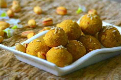 Besan Ke Laddu Recipe By Archanas Kitchen