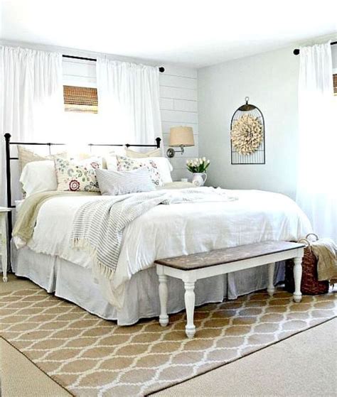 Best Modern Farmhouse Bedroom Design Ideas 8