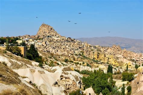 Taubental Und Uchisar Schloss In Cappadocia Die Türkei Stockbild Bild