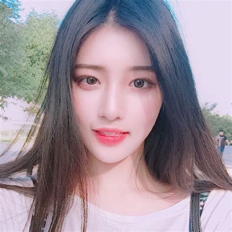 홍민하 멜팅코코☽ On Instagram “🍭” Ulzzang Girl Asian Beauty Beauty Girl