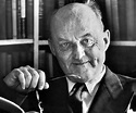 Reinhold Niebuhr Biography - Childhood, Life Achievements & Timeline