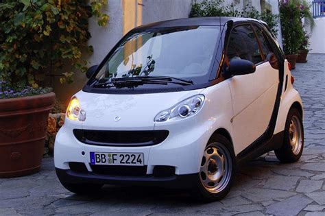 Smart Fortwo Coupé Mhd Pure 52kw 2009 2 Review Autoweek
