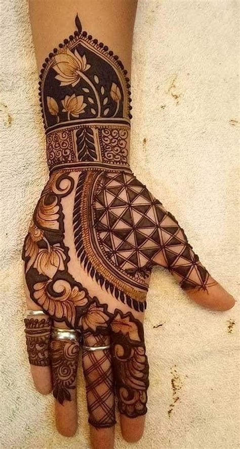 40 Beauty And Stylish Henna Tattoo Designs Ideas For 2019 Page 28 Of