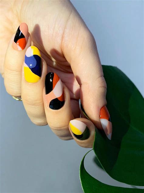 Abstract Nail Art The Best Designs Of 2020 Elle Australia