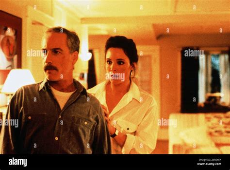 Richard Dreyfuss Madeleine Stowe Stakeout Hi Res Stock Photography And