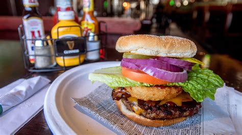 National Cheeseburger Day 5 Peoria Dining Spots To Get A Burger