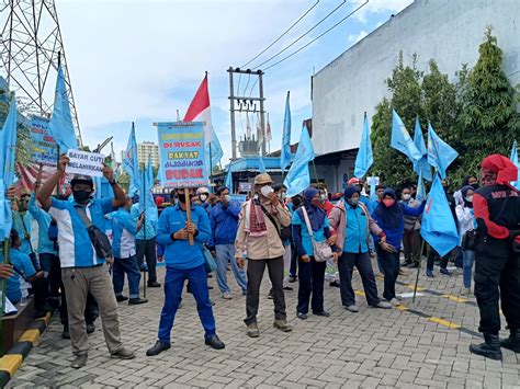 Buntut Intimidasi Buruh Pt Gmcp Gelar Aksi Demonstrasi News