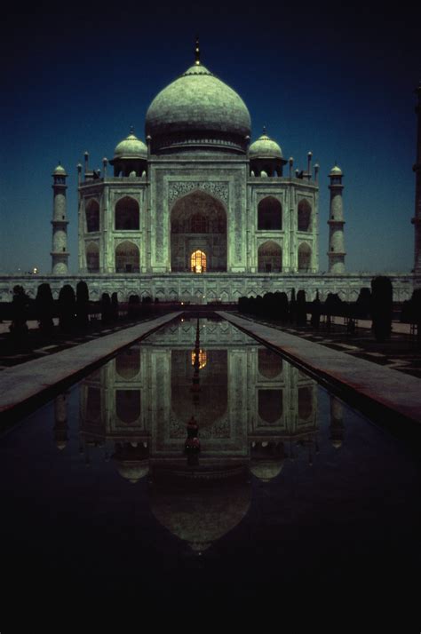 Just 17 Very Beautiful Photographs Of The Taj Mahal Condé Nast