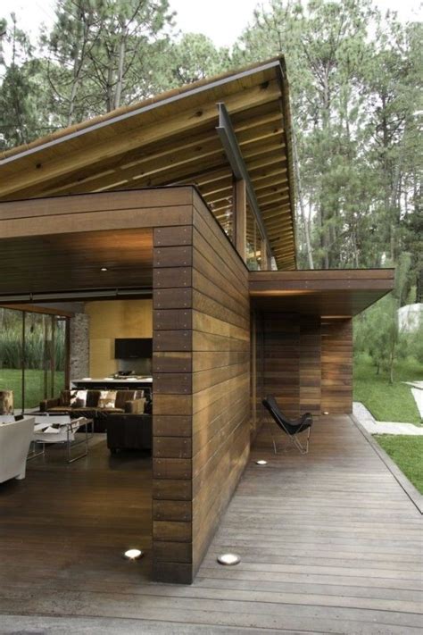 Casas de madera de diseño, modernas y ecológicas construidas con un innovador proceso de industrialización que garantiza unos plazos de construcción récord. CASAS DE MADERA MODERNAS | Cabañas, Estilos y Fotos.