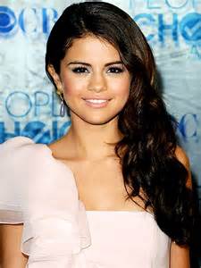 Get The Look Star Beauty Selena Gomezs Hair