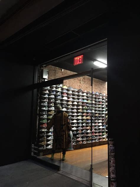 Flight Club 196 Photos And 227 Reviews Shoe Stores 812 Broadway
