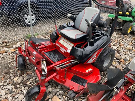 61in Ferris Is2000z Commercial Zero Turn Mower W 30hp Briggs Engine