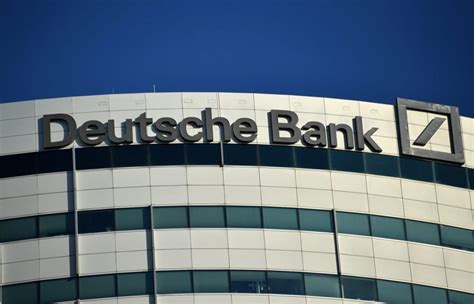 Deutsche bank werd opgericht in 1870 om duitse en europese bedrijven te helpen exporteren, handelen en wereldwijd te groeien. Deutsche Bank's restructuring Costs Could Set it Back by $5.7 Billion