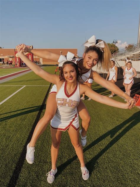 𝐩𝐢𝐧𝐭𝐞𝐫𝐞𝐬𝐭 𝐝𝐢𝐨𝐫𝐛𝐚𝐫𝐛𝐳 🌞 cheer poses cheer team pictures cheer picture poses