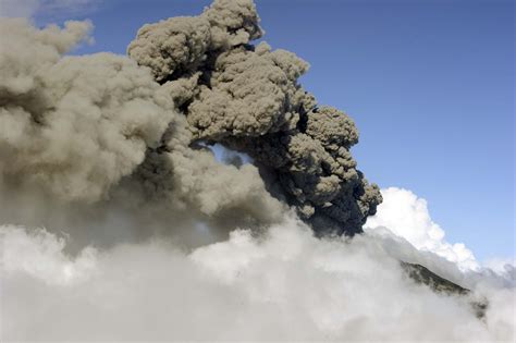 Eruption Shuts Main Airport In Costa Rica News Radio Kman