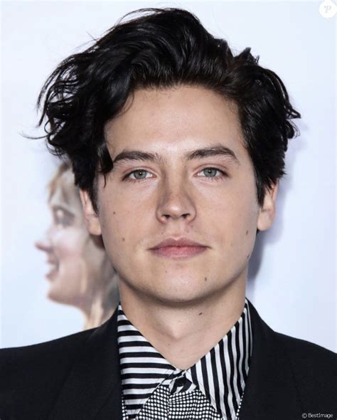 Sprouse and fournier sparked dating speculation in february 2021 when they stepped out together in vancouver, canada, as seen in photos posted by the new york post's page six. ally | 𝑩𝑳𝑴 on Twitter in 2020 | Cole sprouse, Dylan and ...
