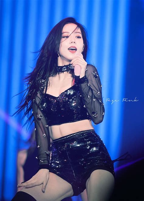 Times Blackpinks Jisoo Showed Off Her Gorgeous Body Line