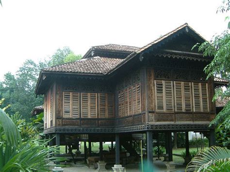The climate made a malay traditional house raised on timber stilts or piles to elevate the building above the ground level. Traditional Malay House Kuala Lumpur Malaysia Rumah ...