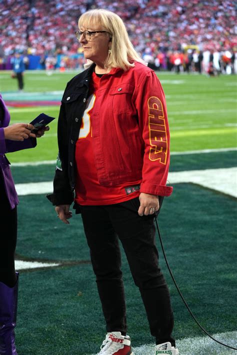 Donna Kelce Cheers For Sons In Chiefs Eagles Outfit At Super Bowl