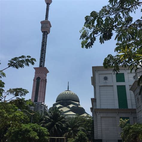 Masjid Raya Jakarta Islamic Center Jakarta Utarada Cami