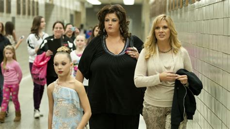 Judge Inclined To Trim Dance Moms Star Kelly Hyland S Lawsuit