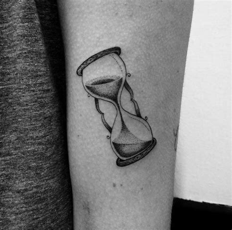 Dotwork Hourglass Tattoo By Tiago Oliveira Hourglass Tattoo Sleeve