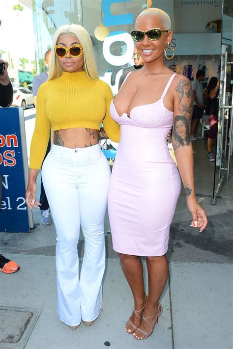 too hot for tv amber rose gets sexy for her acting debut on black ish