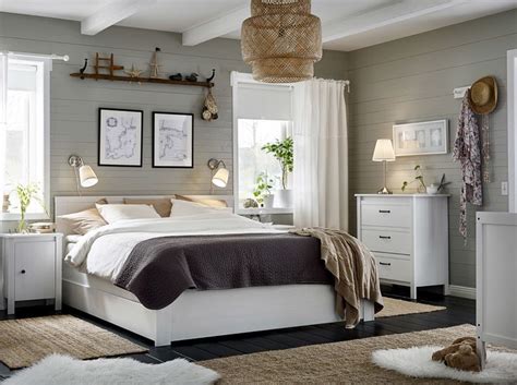 Y que gracias a las ruedas de su base, entran y salen de su escondite en un pispás. HABITACIONES DE MATRIMONIO. LOS 10 IMPRESCINDIBLES | Hoy ...