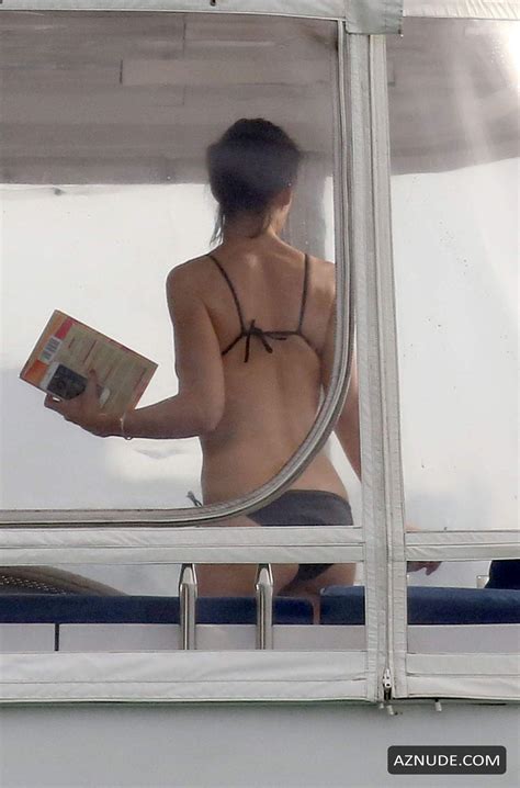Katie Holmes Sexy With Jamie Foxx Go For A Yacht Ride In Miami Aznude