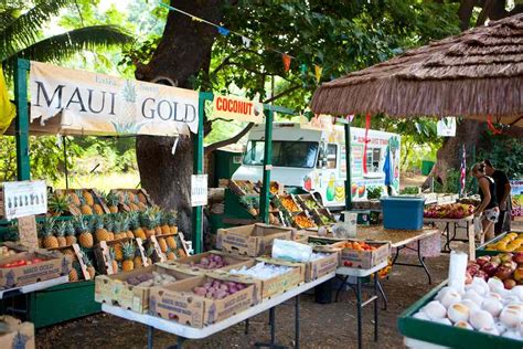 7 Best Maui Farmers Markets To Visit 2023