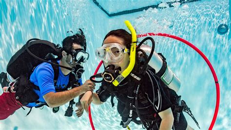 Certified Scuba Diving Lessons Memugaa