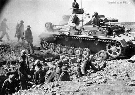 Panzer Iv Ausf F Of The Afrika Korps 8 World War Photos