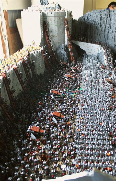 Incredible Lord Of The Rings Helms Deep Lego Sculpture Pics Global