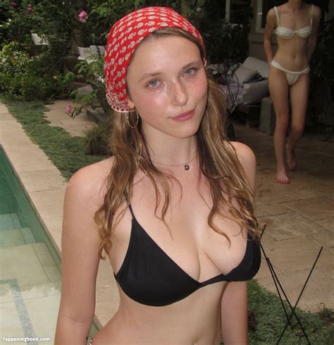 Iris Apatow Nude The Fappening Photo FappeningBook