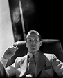 Robert Montgomery by George Hurrell 1932 | Robert montgomery, Old ...