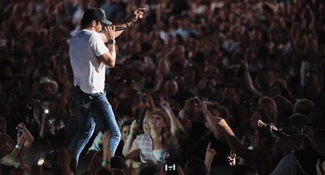I Mean He Shakes It 12 S That Prove Luke Bryan Is