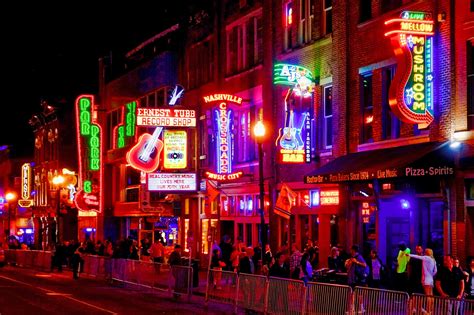 Nightlife in Nashville - Nashville travel guide – Go Guides