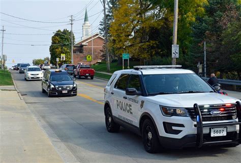 Police Motorcade Community Honor Bulldog Grads ‘home Coming Olmsted