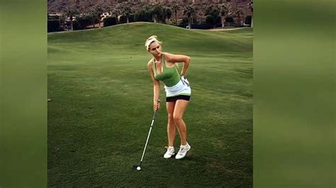 Female Golfer Shows Off Outrageous Pre Shot Routine Yahoo Sport