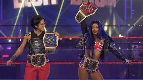 Sasha Banks Wins Raw Womens Title